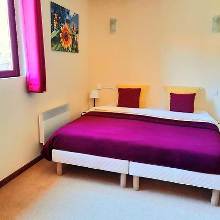 Bed and Breakfast Domaine Lou Castet Tuzaguet Esterno foto