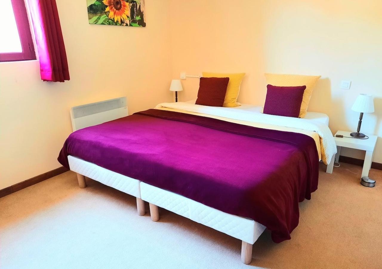 Bed and Breakfast Domaine Lou Castet Tuzaguet Esterno foto