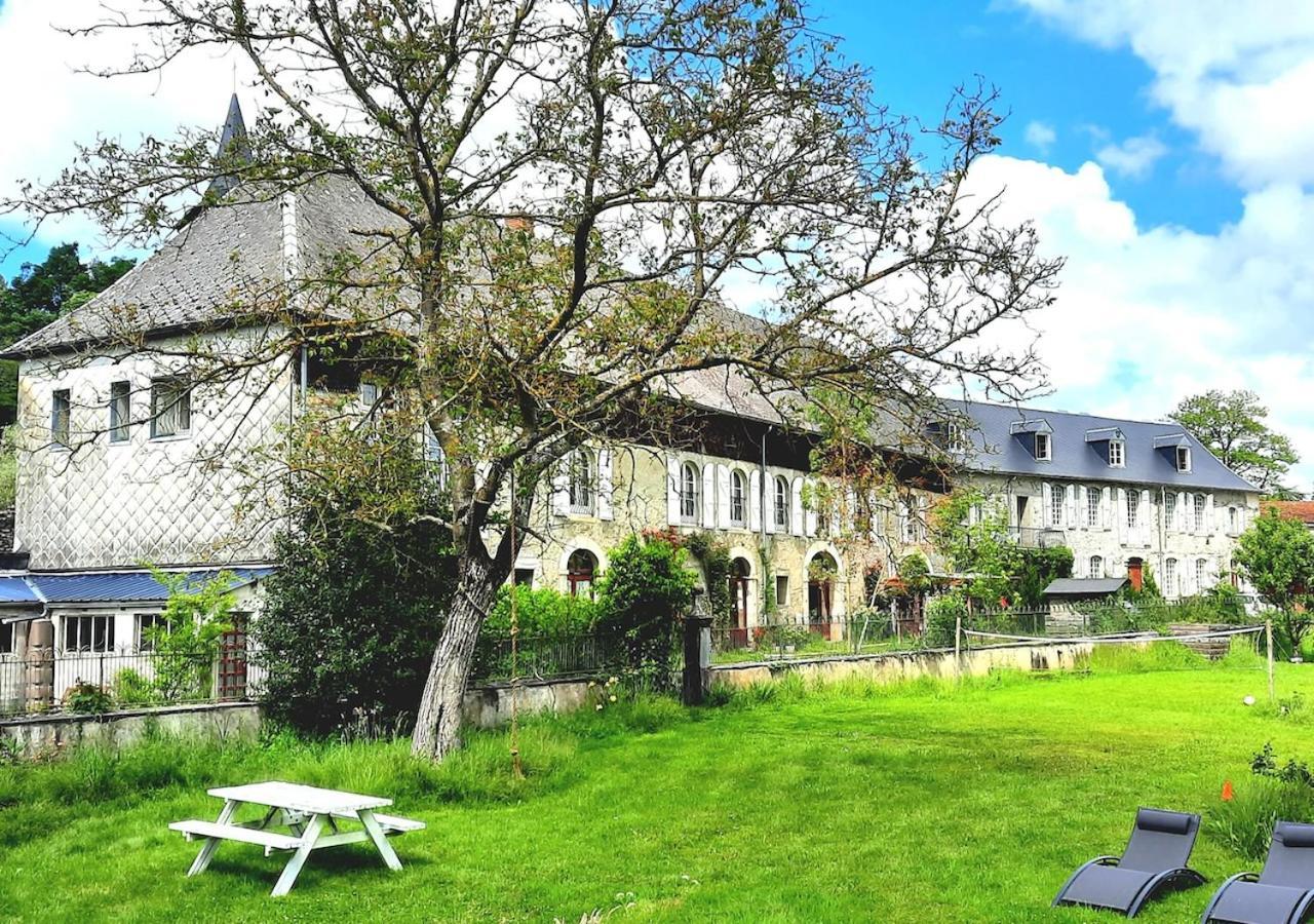 Bed and Breakfast Domaine Lou Castet Tuzaguet Esterno foto