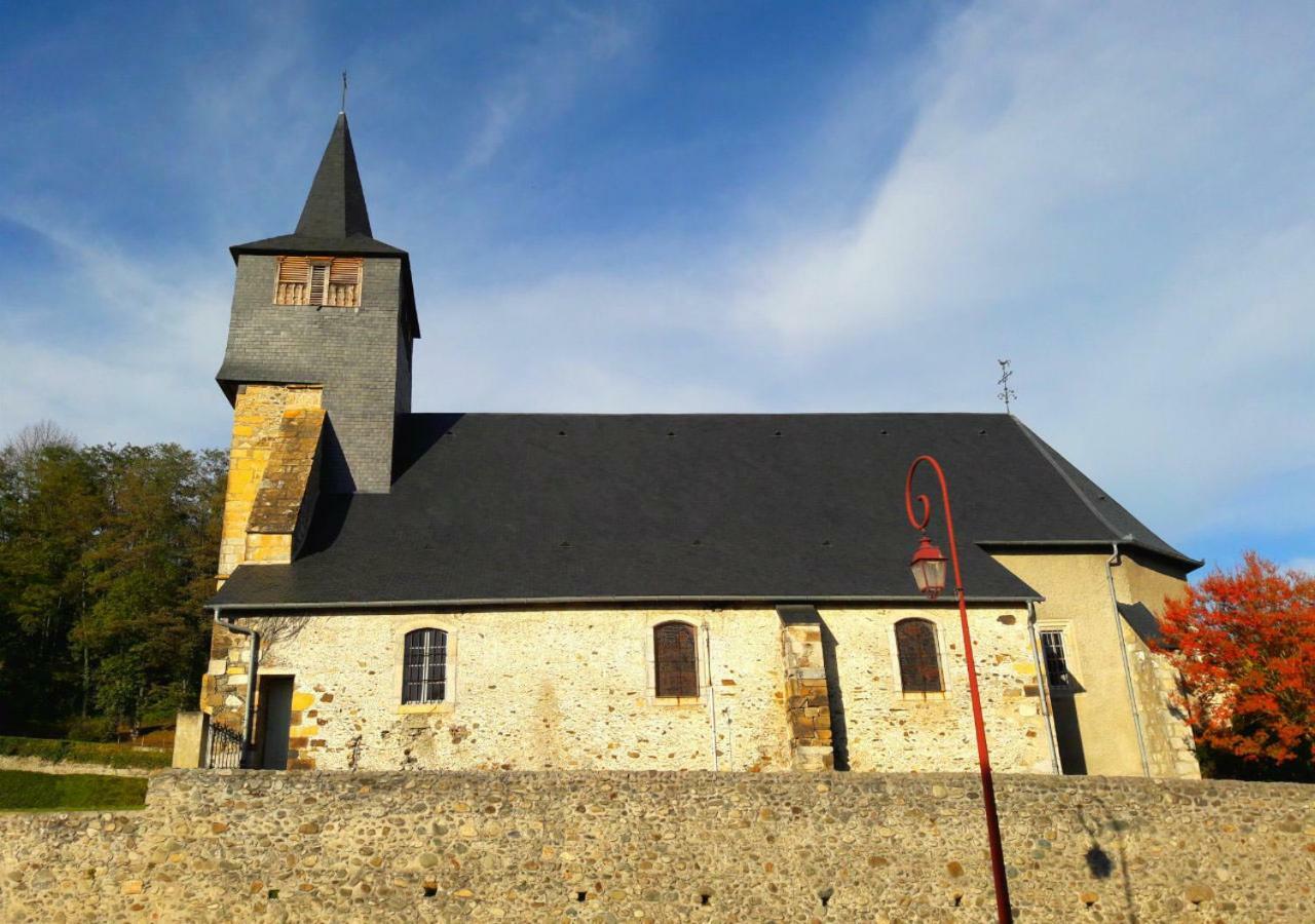 Bed and Breakfast Domaine Lou Castet Tuzaguet Esterno foto