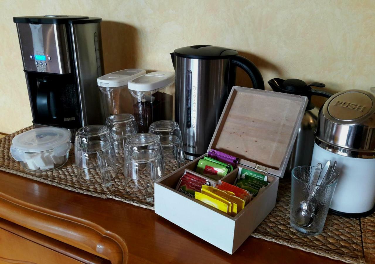 Bed and Breakfast Domaine Lou Castet Tuzaguet Esterno foto